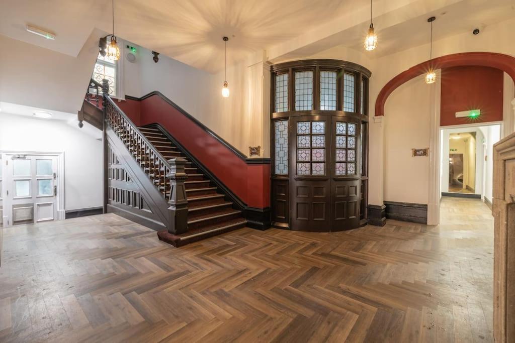 The Pocklington - The Graduate Suite Лестер Экстерьер фото