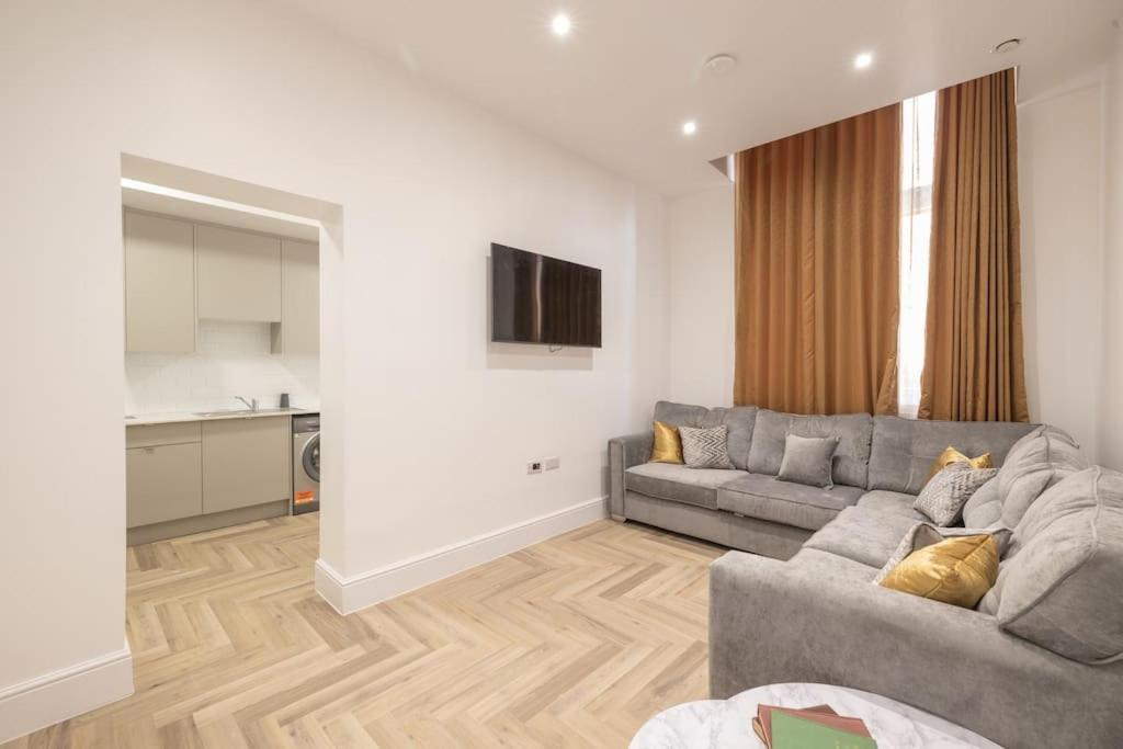 The Pocklington - The Graduate Suite Лестер Экстерьер фото