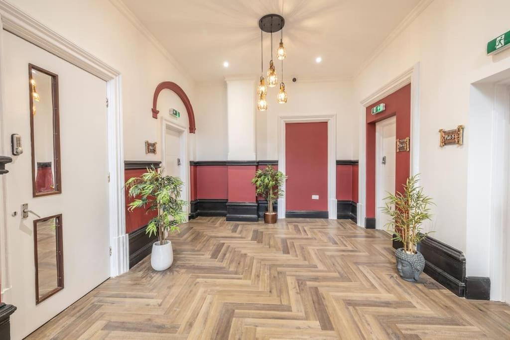 The Pocklington - The Graduate Suite Лестер Экстерьер фото
