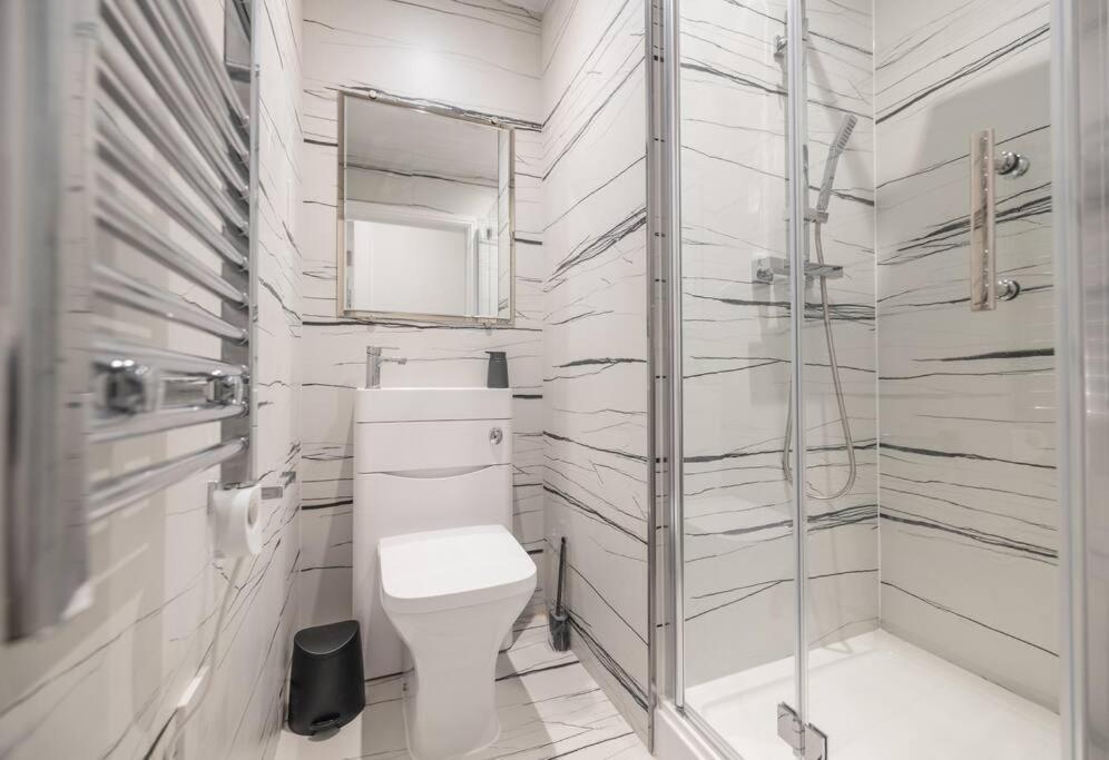 The Pocklington - The Graduate Suite Лестер Экстерьер фото