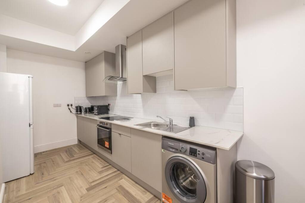 The Pocklington - The Graduate Suite Лестер Экстерьер фото